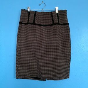 THE LIMITED Black and White Tiny Polka Dot Pattern Pencil Skirt